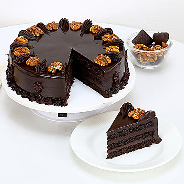 Chocolate Walnut Cake Half kg Eggless